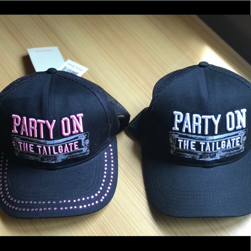 Ballcap pair